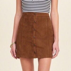 HOLLISTER Classic Tan Faux Suede Button Down Skirt (XS)